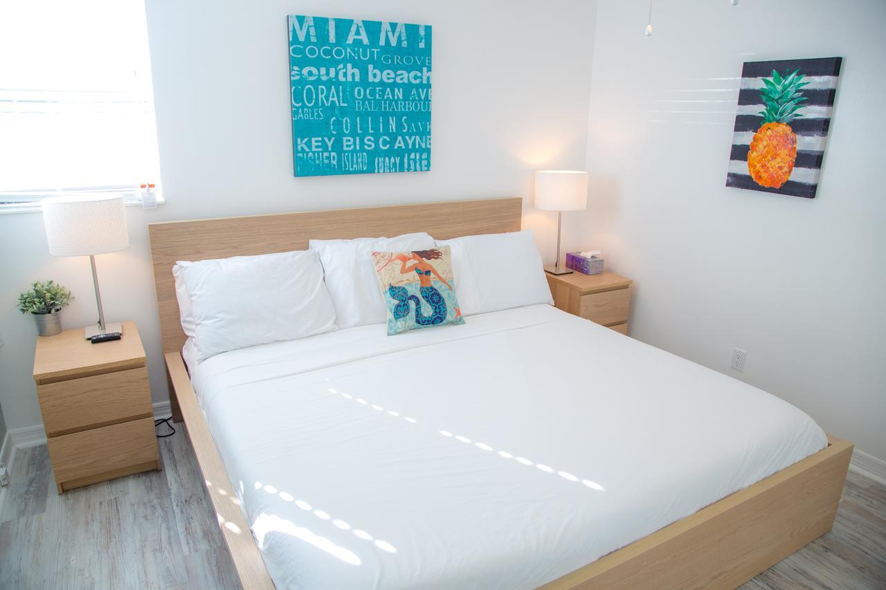 St. Pete Beach Suites Екстериор снимка