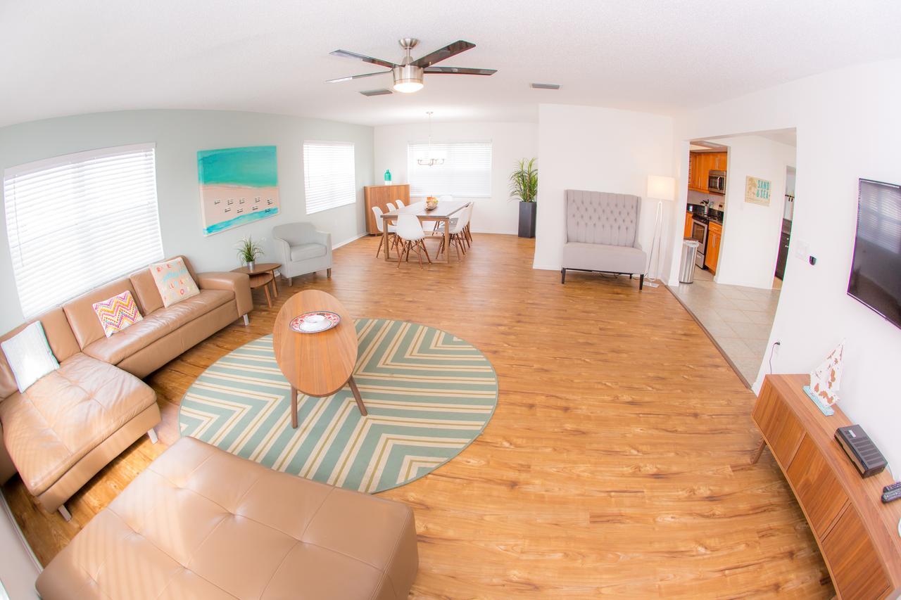 St. Pete Beach Suites Екстериор снимка