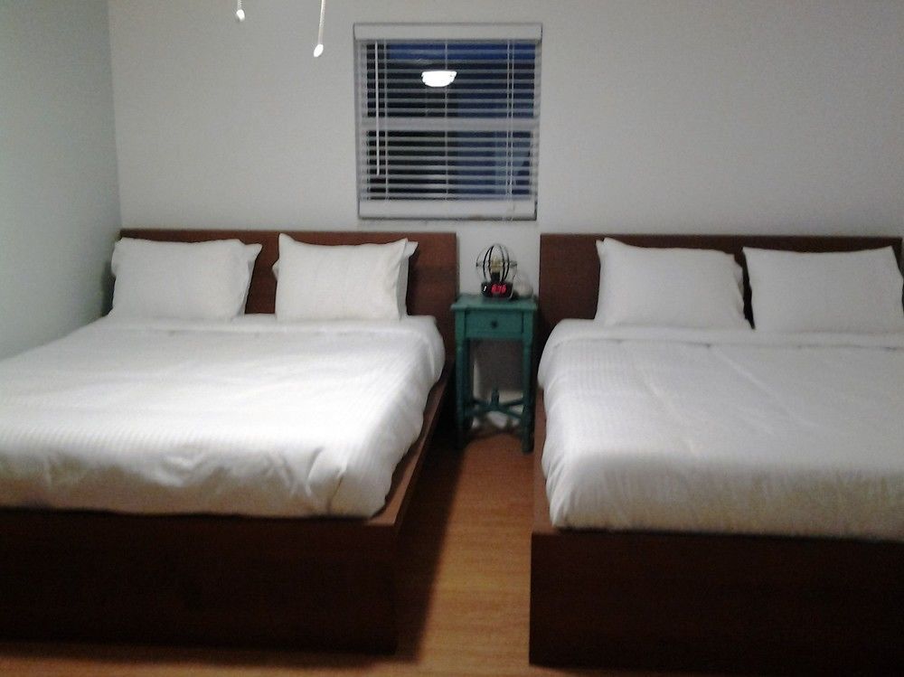 St. Pete Beach Suites Екстериор снимка