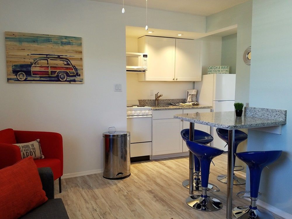 St. Pete Beach Suites Екстериор снимка