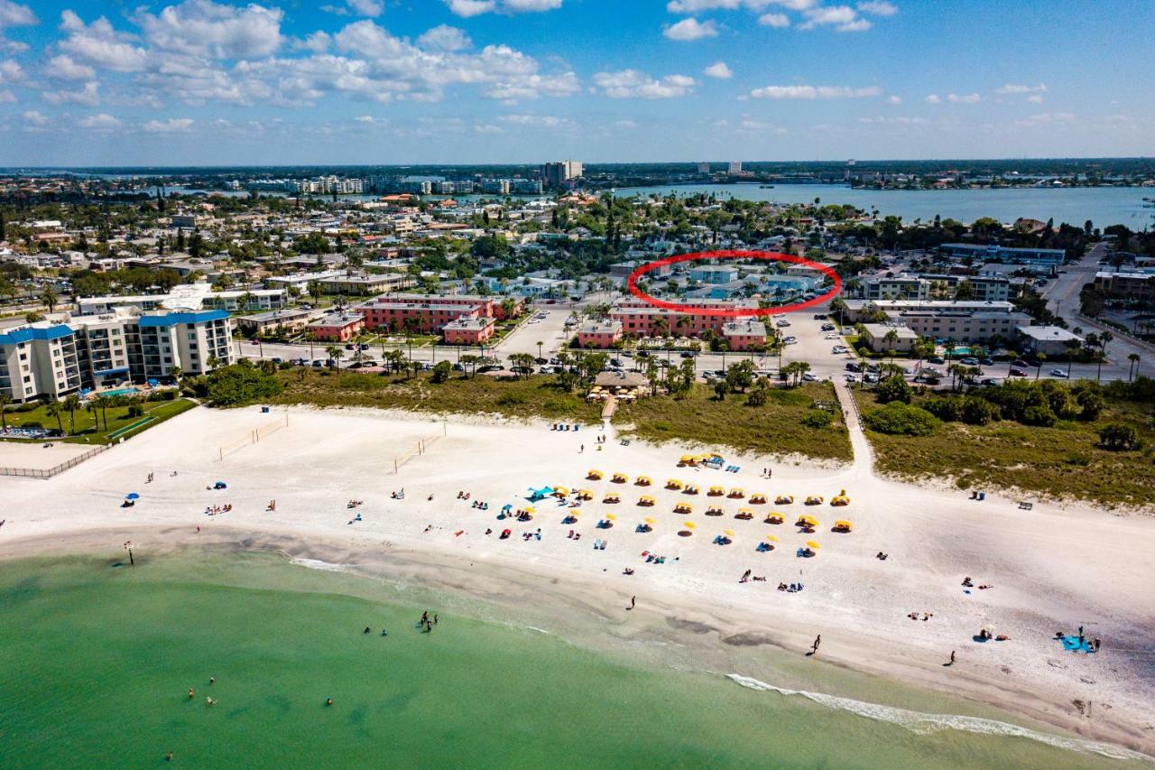 St. Pete Beach Suites Екстериор снимка